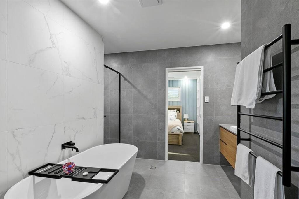 Beachside Buddina Luxury Family House 5 Bedrooms Екстер'єр фото